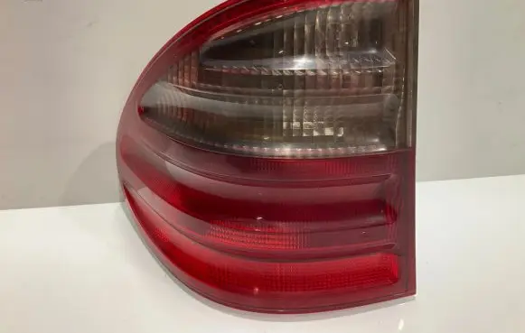 Mercedes-Benz E W210 Rear/tail lights A2108205364
