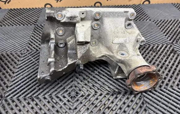 Porsche Panamera (970) Front differential bracket 97034905102