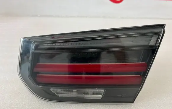 BMW 3 F30 F35 F31 Tailgate rear/tail lights H8245010801 2SD012147AA 2SK012148