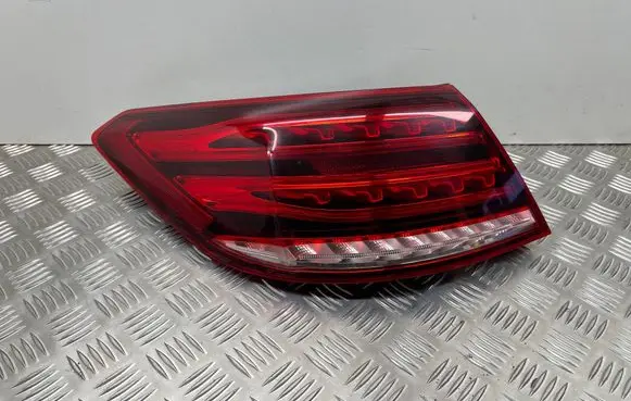 Mercedes-Benz E C207 W207 Rear/tail lights A2079063300