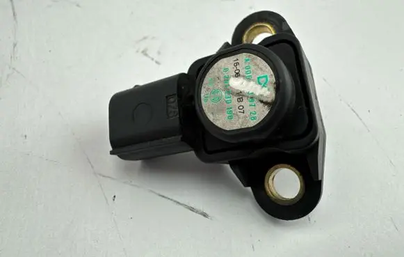 Mercedes-Benz C W205 Air pressure sensor A0061539728