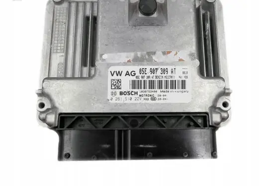 Volkswagen Golf VII Engine control unit/module 05E907309AT 0261S102ZV