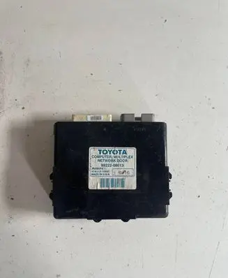 Toyota Sienna XL20 II Engine control unit/module 89222-08013