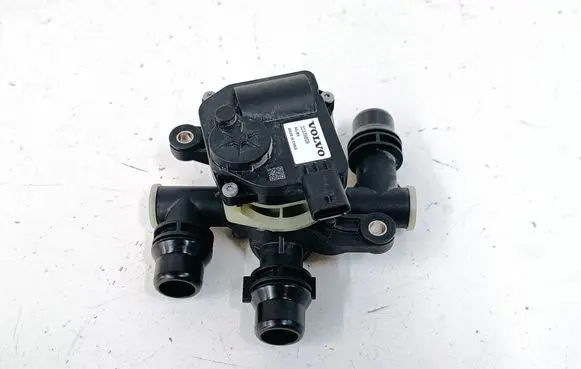 Volvo XC40 Electric auxiliary coolant/water pump 32339809