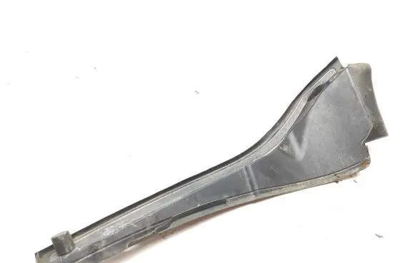BMW 2 F46 Fender end trim 7300518 15054410