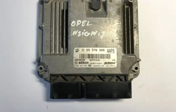 Opel Insignia A Engine control unit/module 55576906 0281017105