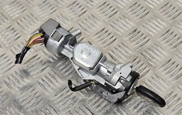 Ford Focus Ignition lock 3M513F880AD