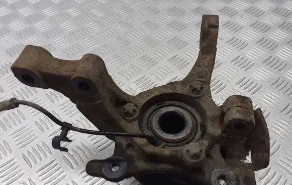 Opel Astra H Front wheel hub spindle knuckle