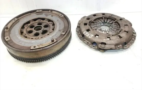BMW 3 E90 E91 Clutch set kit 7560876