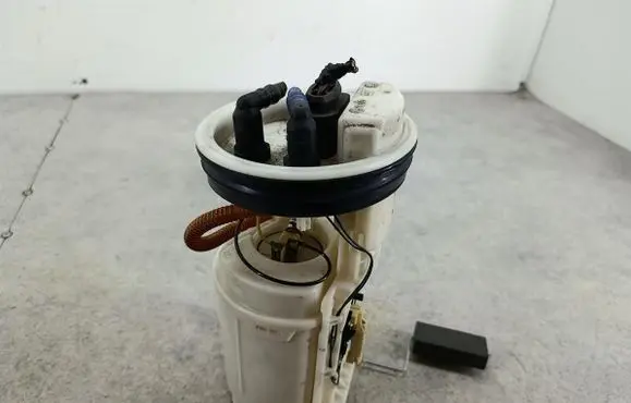 Audi TT Mk1 In-tank fuel pump 8L0919051E