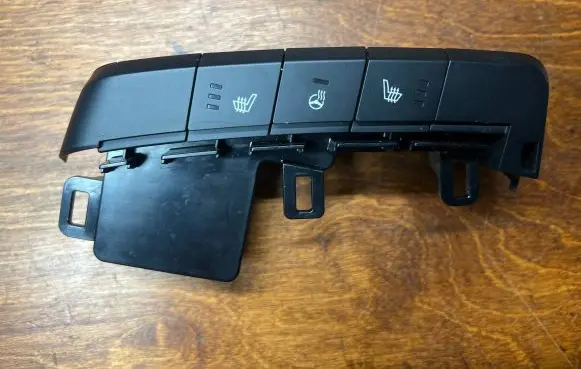 KIA EV6 Seat heating switch 93300CV820 0000121 220707