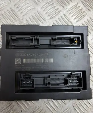 Audi A5 8T 8F Comfort/convenience module 8K0907064DP