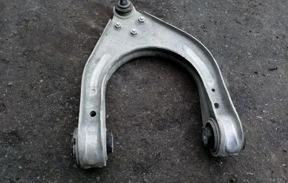 Mercedes-Benz E W211 Front lower control arm/wishbone