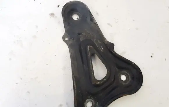 Toyota Prius (XW30) Engine mounting bracket