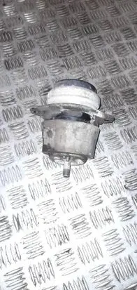 Volkswagen Touareg I Engine mount bracket 7L6199131A