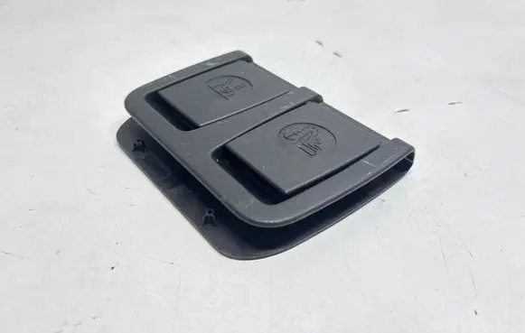 BMW 5 F10 F11 ISOFIX cover 52107010