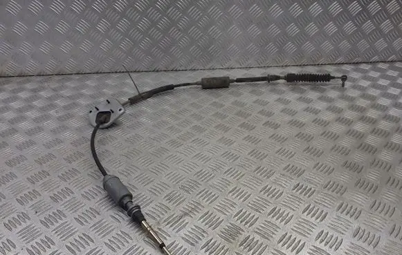 KIA Carnival Gear shift cable linkage 