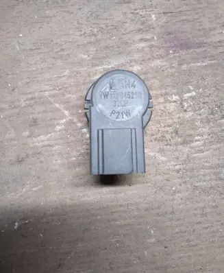 Volkswagen PASSAT B6 Tail light bulb cover holder 1K6945259