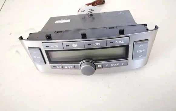 Toyota Avensis T250 Climate control unit 5590005140 55900-05140