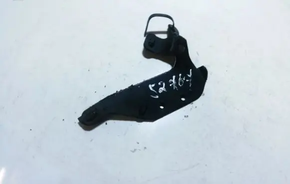 Engine mounting bracket