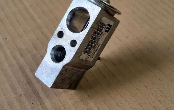 Audi Q5 SQ5 Air conditioning (A/C) expansion valve 52429390
