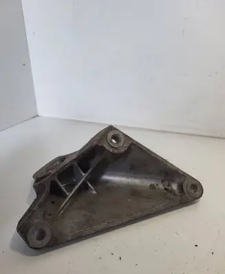 BMW 5 E60 E61 Engine mounting bracket 22116769153