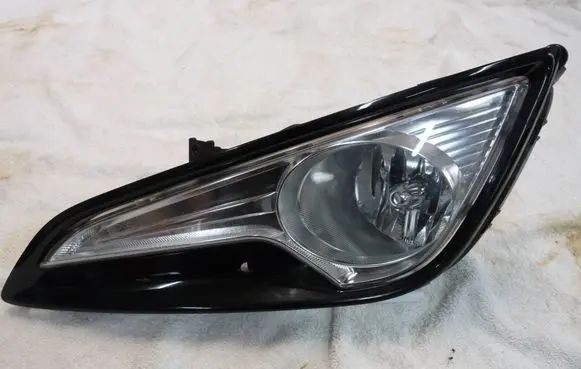 Hyundai i40 Front fog light 92201-3Z010