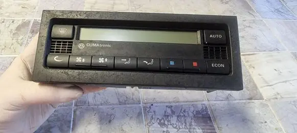 Volkswagen Golf IV Climate control unit 6013966