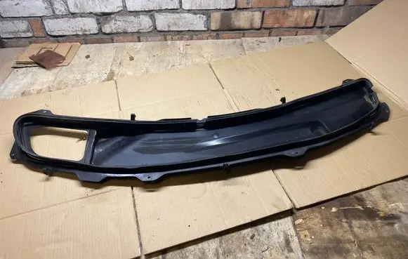 Mercedes-Benz GL X164 Wiper trim A1648800205