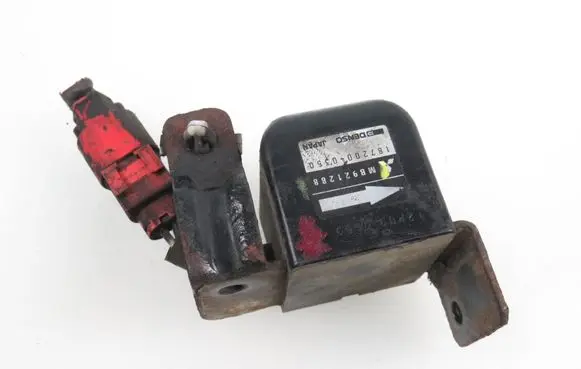 Mitsubishi Pajero Airbag deployment crash/impact sensor MB921288