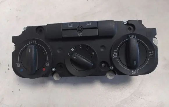 Volkswagen Golf Plus Climate control unit 1K0820047HM