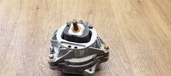 BMW 2 F22 F23 Engine mount bracket 6873704