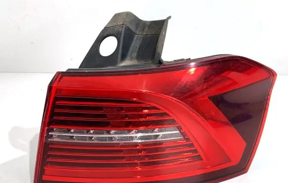 Volkswagen PASSAT B8 Rear/tail lights 3G9945208F