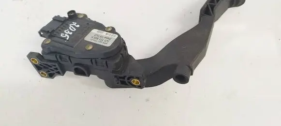 Audi A3 S3 8L Accelerator throttle pedal 1J1721503H