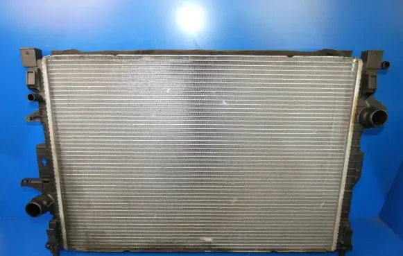 Volvo V40 Coolant radiator