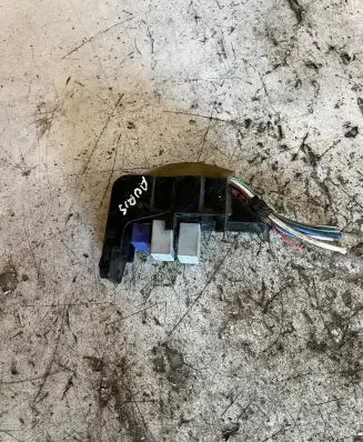 Toyota Auris 150 Relay mounting block 5934YA2