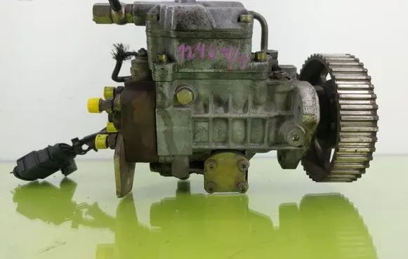 Volkswagen PASSAT B5 Fuel injection high pressure pump 0460414987