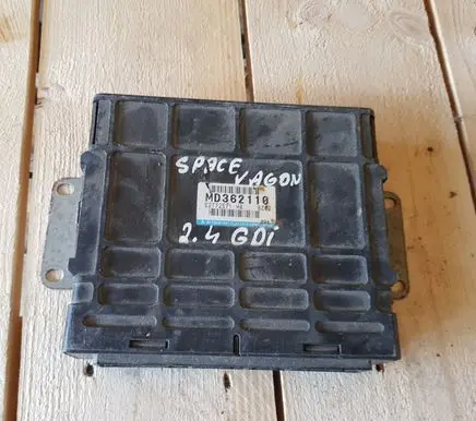 Mitsubishi Space Wagon Engine control unit/module MD362110