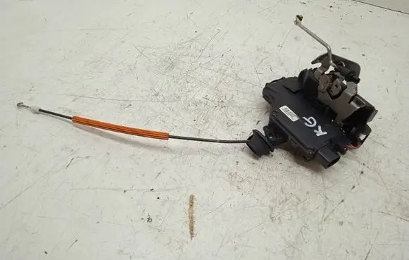 Audi A4 S4 B6 8E 8H Rear door lock 8E0839015