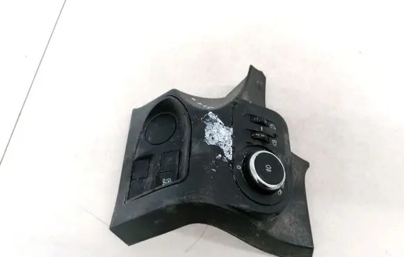 Opel Combo E Light switch 9823887977