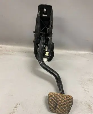 BMW X3 G01 Brake pedal 686177105