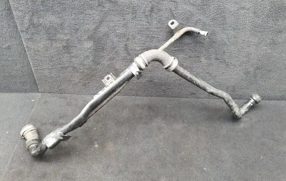 Audi A4 S4 B7 8E 8H Engine coolant pipe/hose 058133607G 06B133607N 058133785B