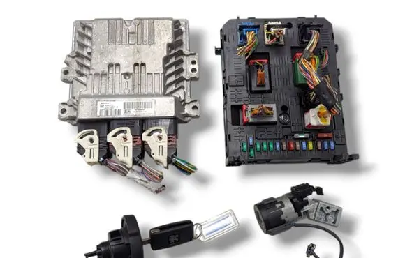 Peugeot 3008 I Engine ECU kit and lock set S180123007A 9678628780
