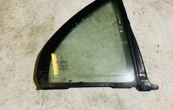 Opel Omega B1 Rear vent window glass 