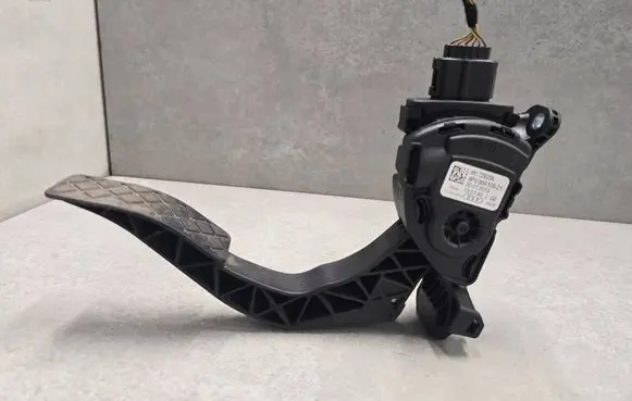 Audi A7 S7 4G Accelerator throttle pedal 8K1723523A 30012012 6PV00950521