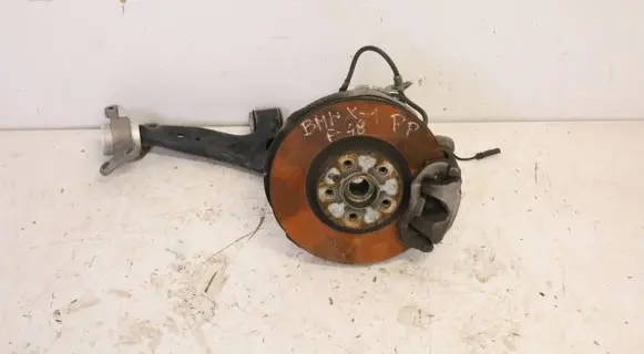 BMW X1 F48 F49 Front wheel hub 6876646