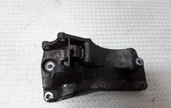 Skoda Octavia Mk1 (1U) Generator/alternator bracket 030145169H