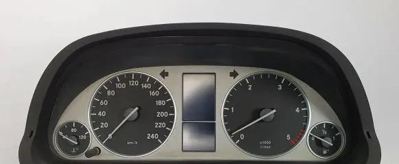Mercedes-Benz B W245 Speedometer (instrument cluster) A1695404548
