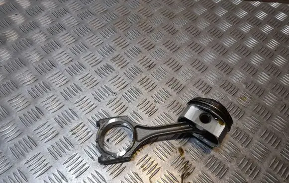 Audi A8 S8 D4 4H Piston 84P43