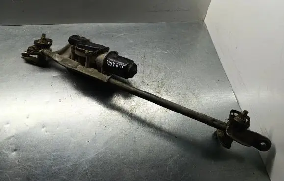 Subaru Outback Front wiper linkage and motor